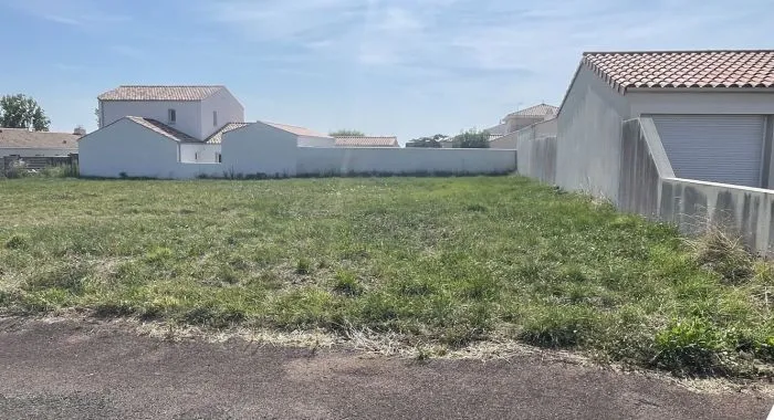 image de Terrain à bâtir de 500 m² à SAINT-GILLES-CROIX-DE-VIE (85)